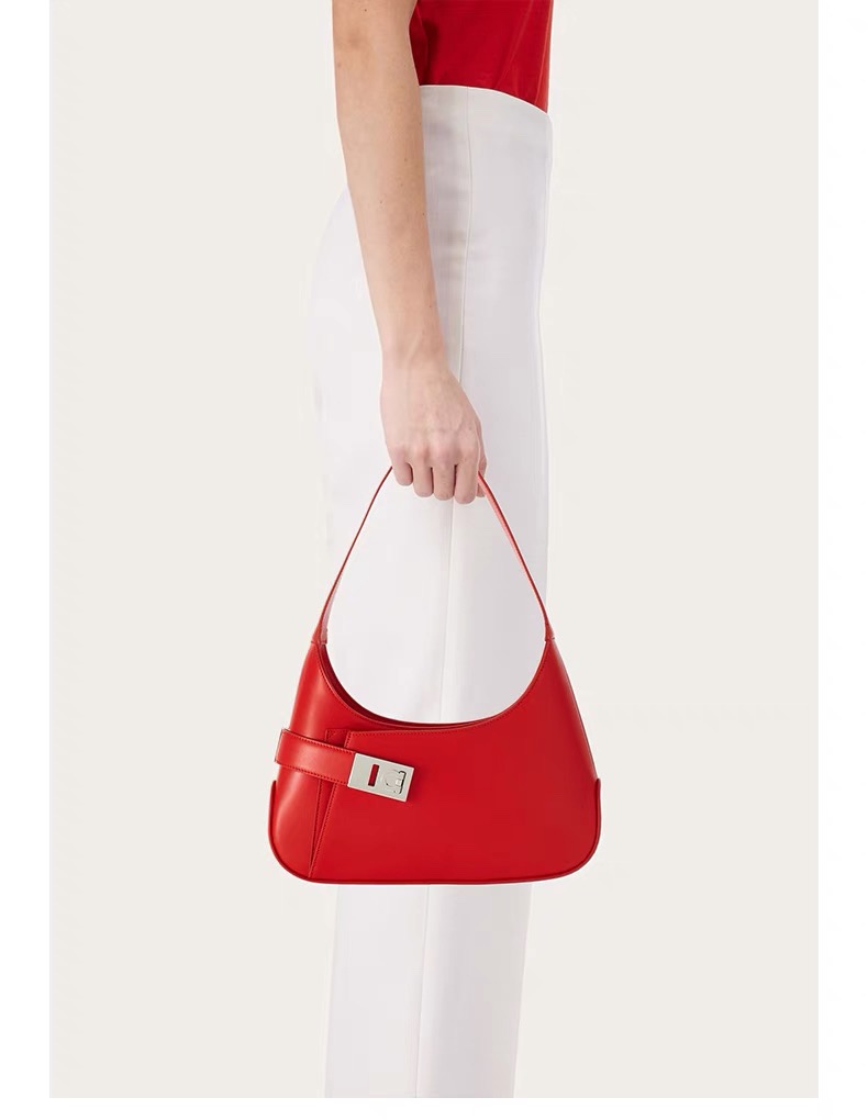 FERRAGAMO 페라가모 간치니 스트랩 숄더백 EE-216295 11