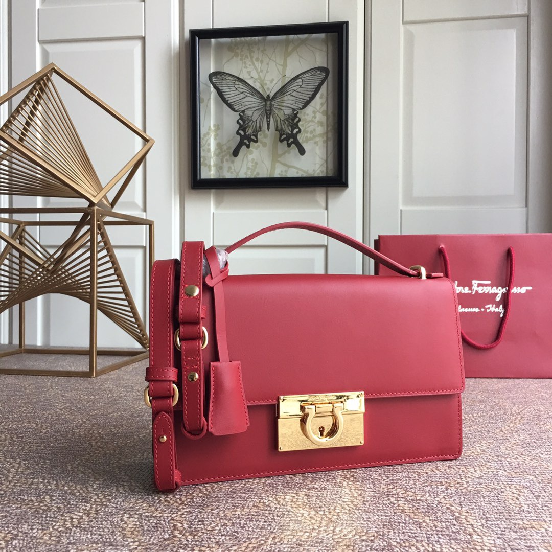 FERRAGAMO 페라가모 간치니 클래식 플랩 숄더 & 크로스백 미디엄 FZ-21E099 2