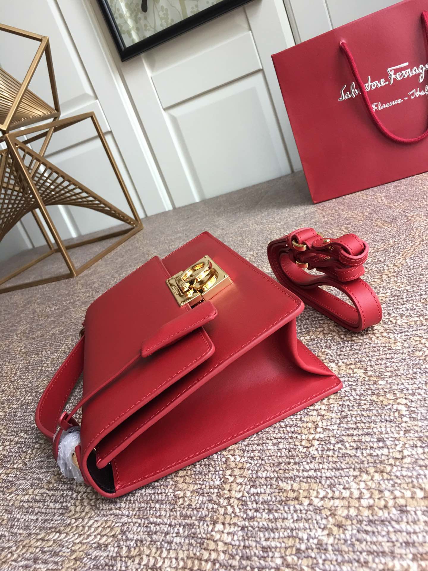 FERRAGAMO 페라가모 간치니 클래식 플랩 숄더 & 크로스백 미디엄 FZ-21E099 7