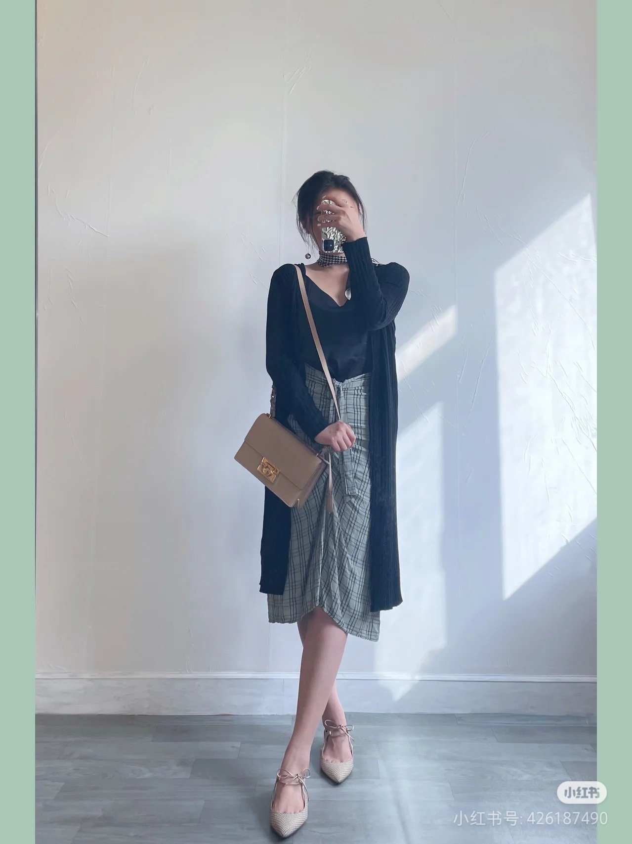 FERRAGAMO 페라가모 간치니 클래식 플랩 숄더 & 크로스백 미디엄 FZ-21E099 11