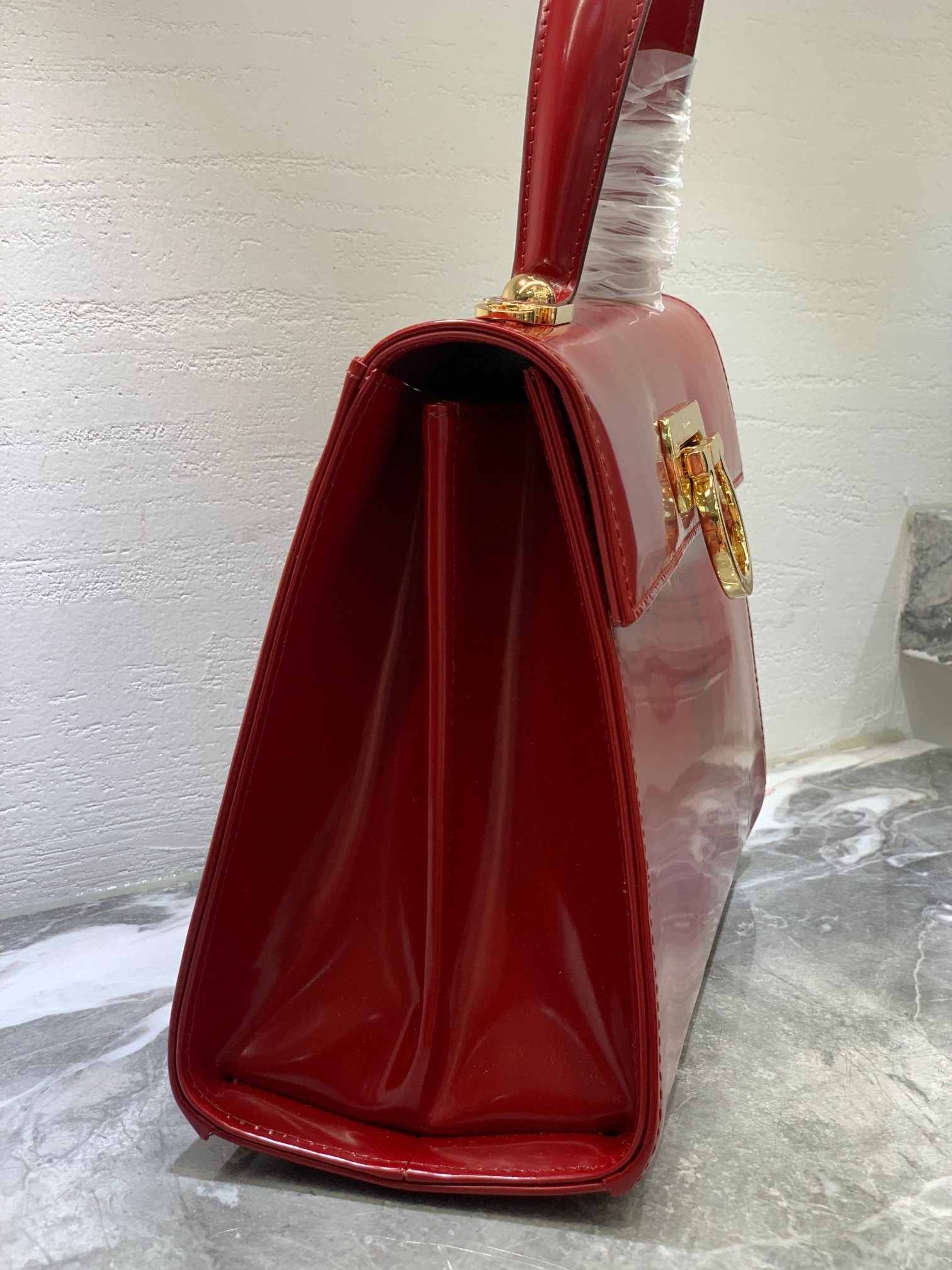 Ferragamo 살바토레 페라가모 FW2023 Gancino 블랙 토트백 4