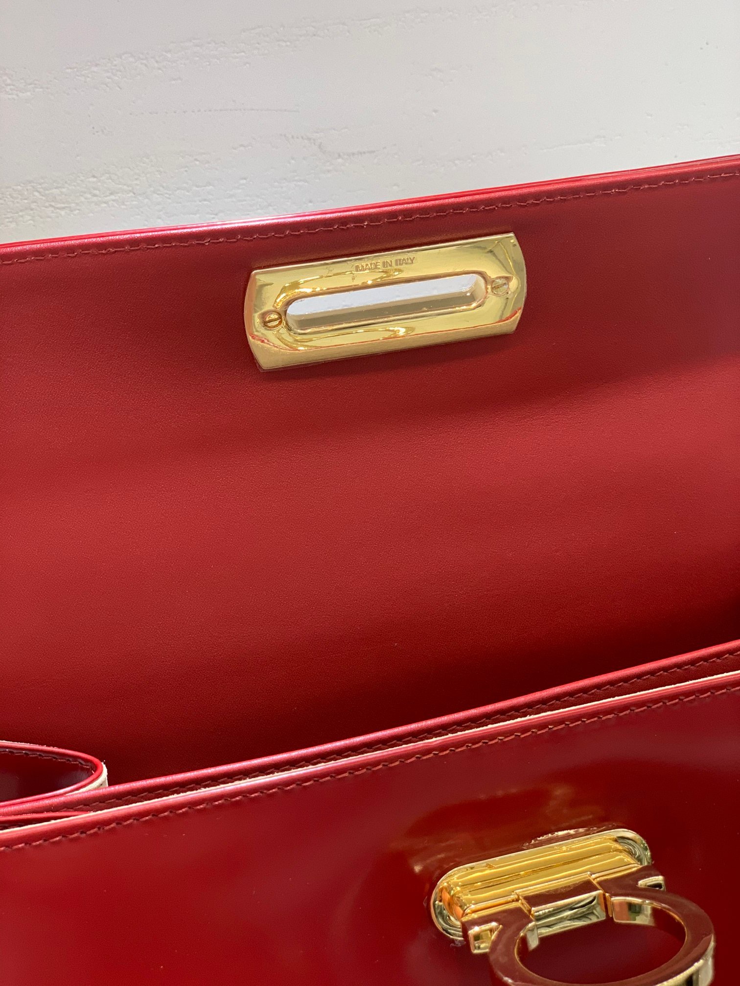 Ferragamo 살바토레 페라가모 FW2023 Gancino 블랙 토트백 5