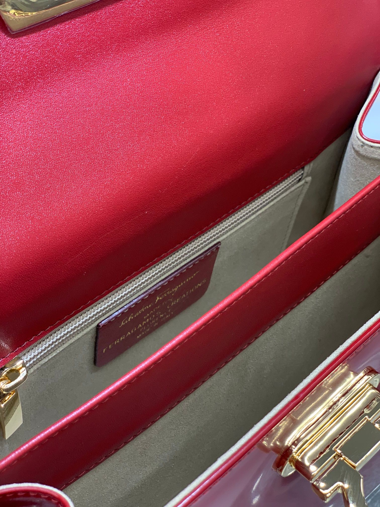 Ferragamo 살바토레 페라가모 FW2023 Gancino 블랙 토트백 6