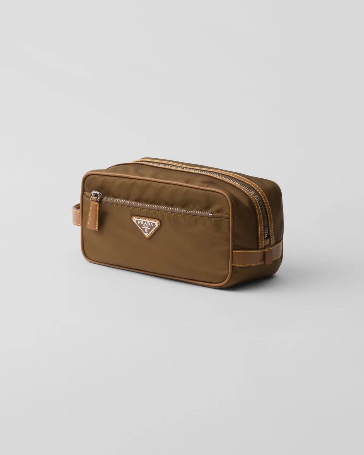 PRADA 프라다 FW2023 Re-Nylon 여행용 수납 파우치 2