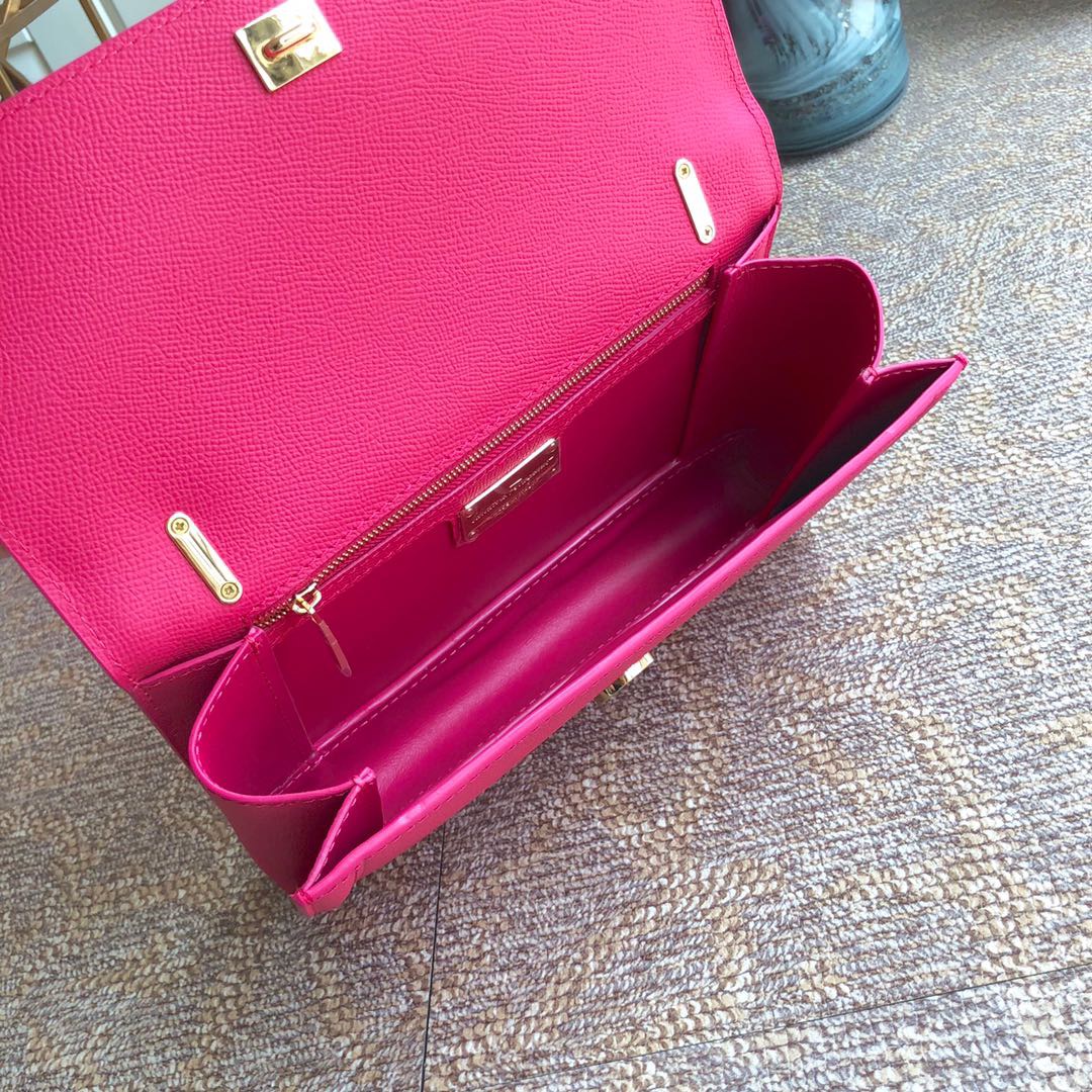 FERRAGAMO 페라가모 바라(Vara) 보우 플랩 숄더백 라지 21G462 3