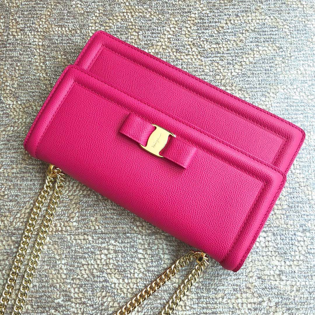 FERRAGAMO 페라가모 바라(Vara) 보우 플랩 숄더백 라지 21G462 8