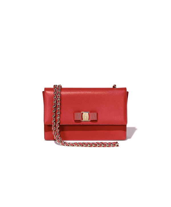 FERRAGAMO 페라가모 FW2023 Vara 리본 장식 소가죽 체인 숄더백 4