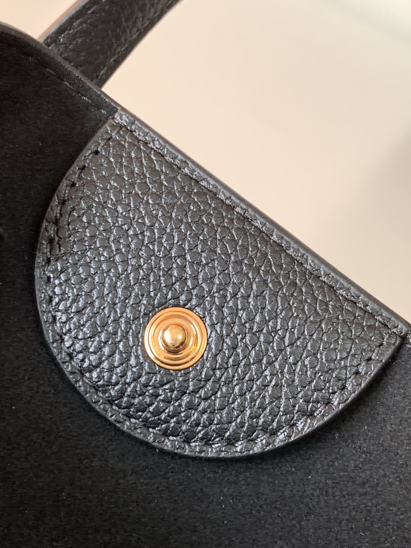 Ferragamo 살바토레 페라가모 FW2023 Gancini 장식 토트백 14