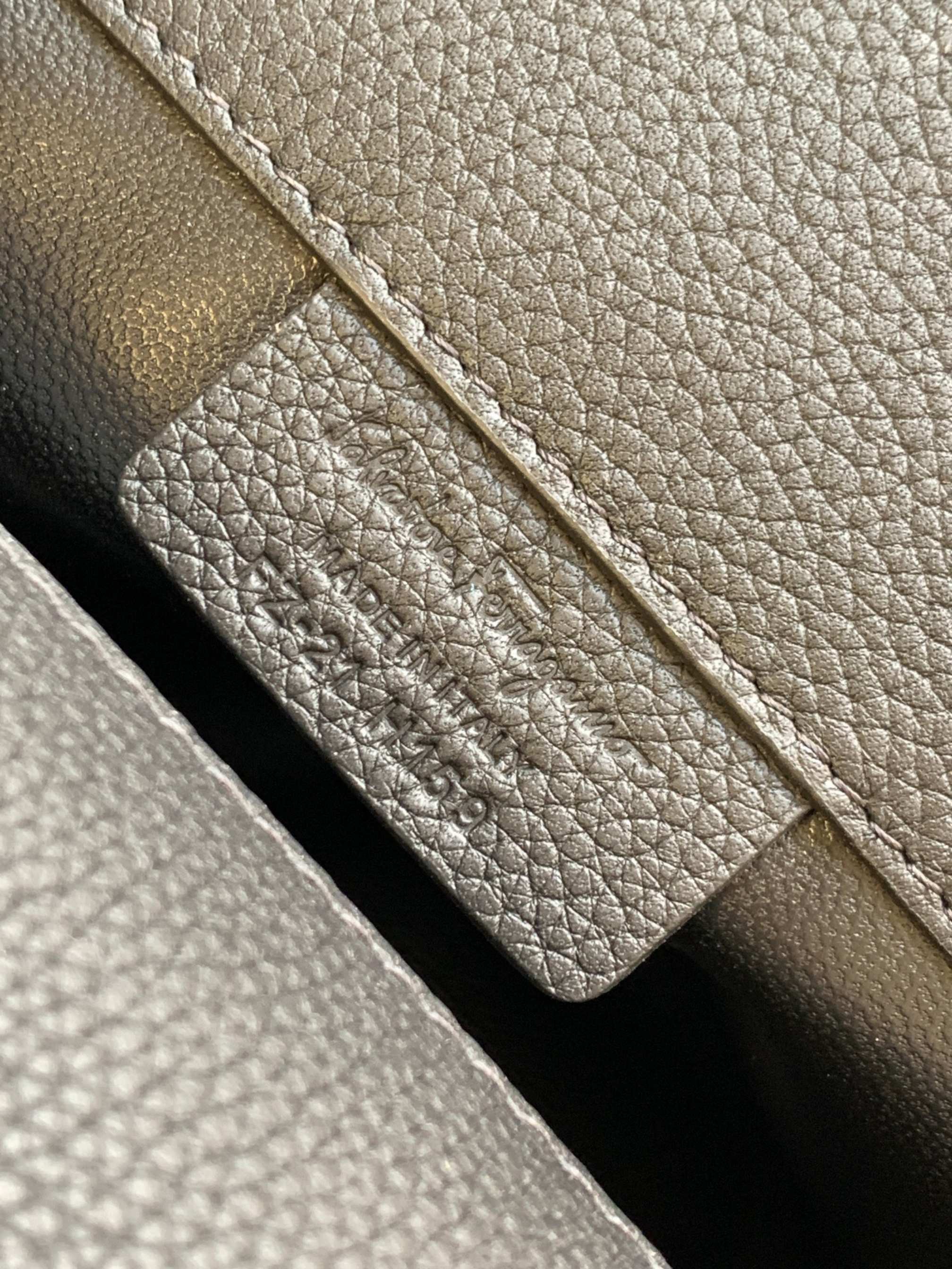 Ferragamo 살바토레 페라가모 FW2023 Gancini 잠금장치 토트백 6