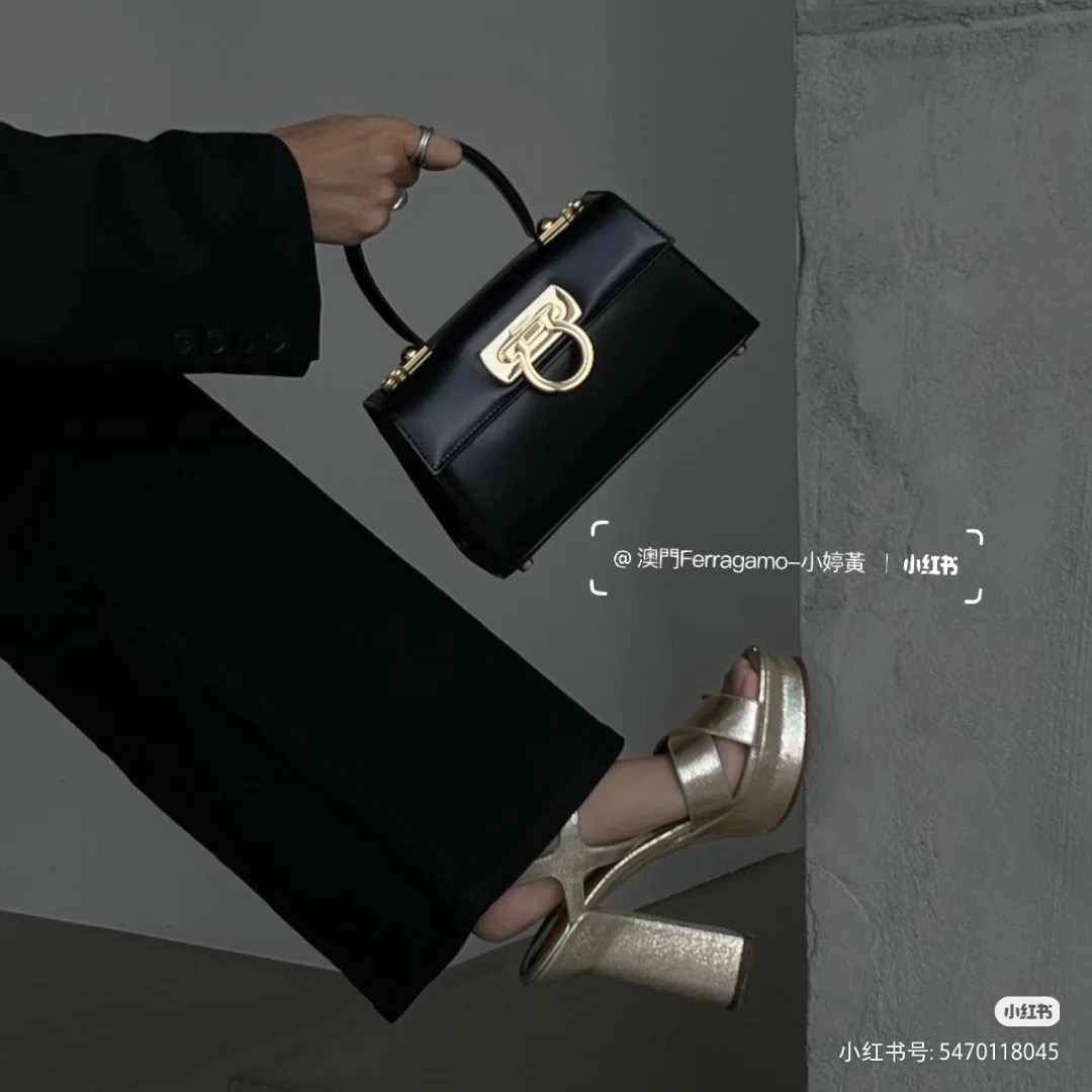 FERRAGAMO 페라가모 뮤지엄 컬렉션 복고 마구백 스몰 DY-212958 2