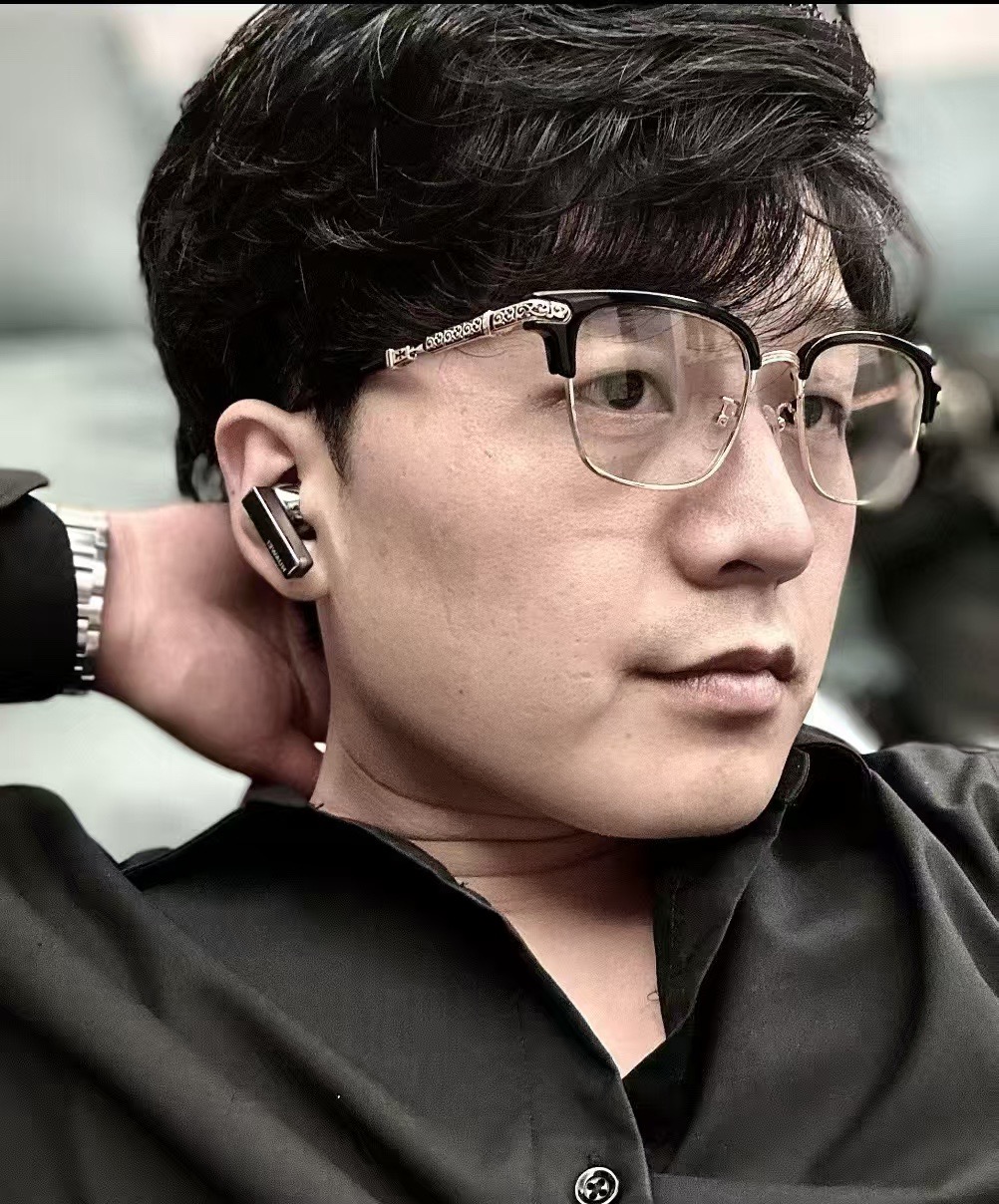 Chrome Hearts 크롬하츠 FW2023 VERTICAL SMILE II 안경 1