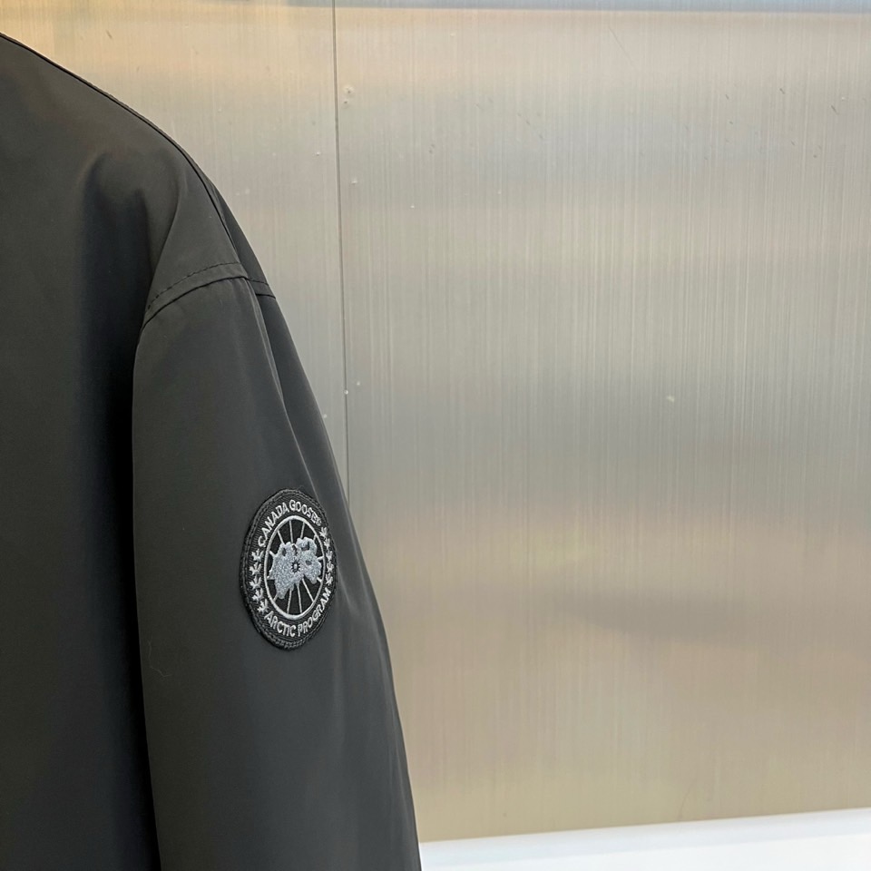CANADA GOOSE 캐나다 구스 FW2025 양면 테디 소재 재킷 4