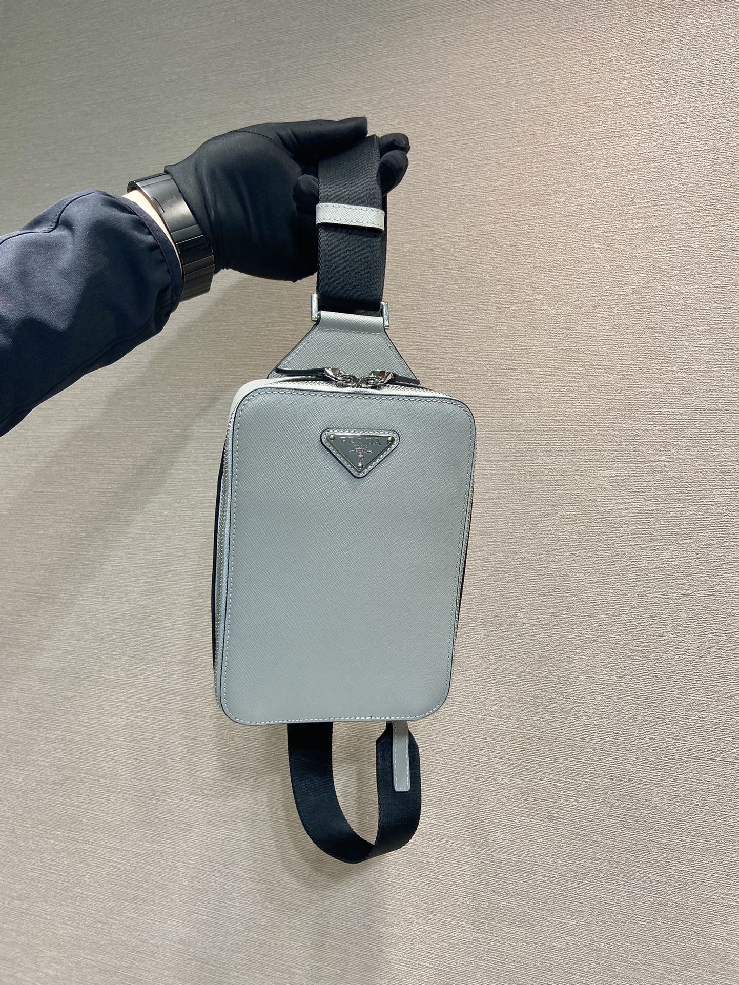 PRADA 프라다 FW2023 사피아노 가죽 크로스백 3