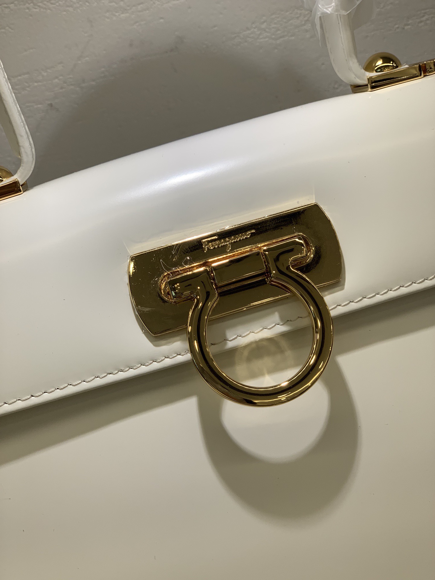 Ferragamo 살바토레 페라가모 FW2023 Gancino 블랙 토트백 3