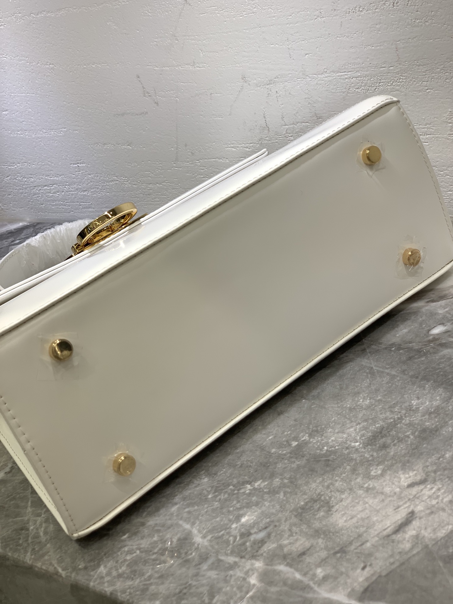 Ferragamo 살바토레 페라가모 FW2023 Gancino 블랙 토트백 9