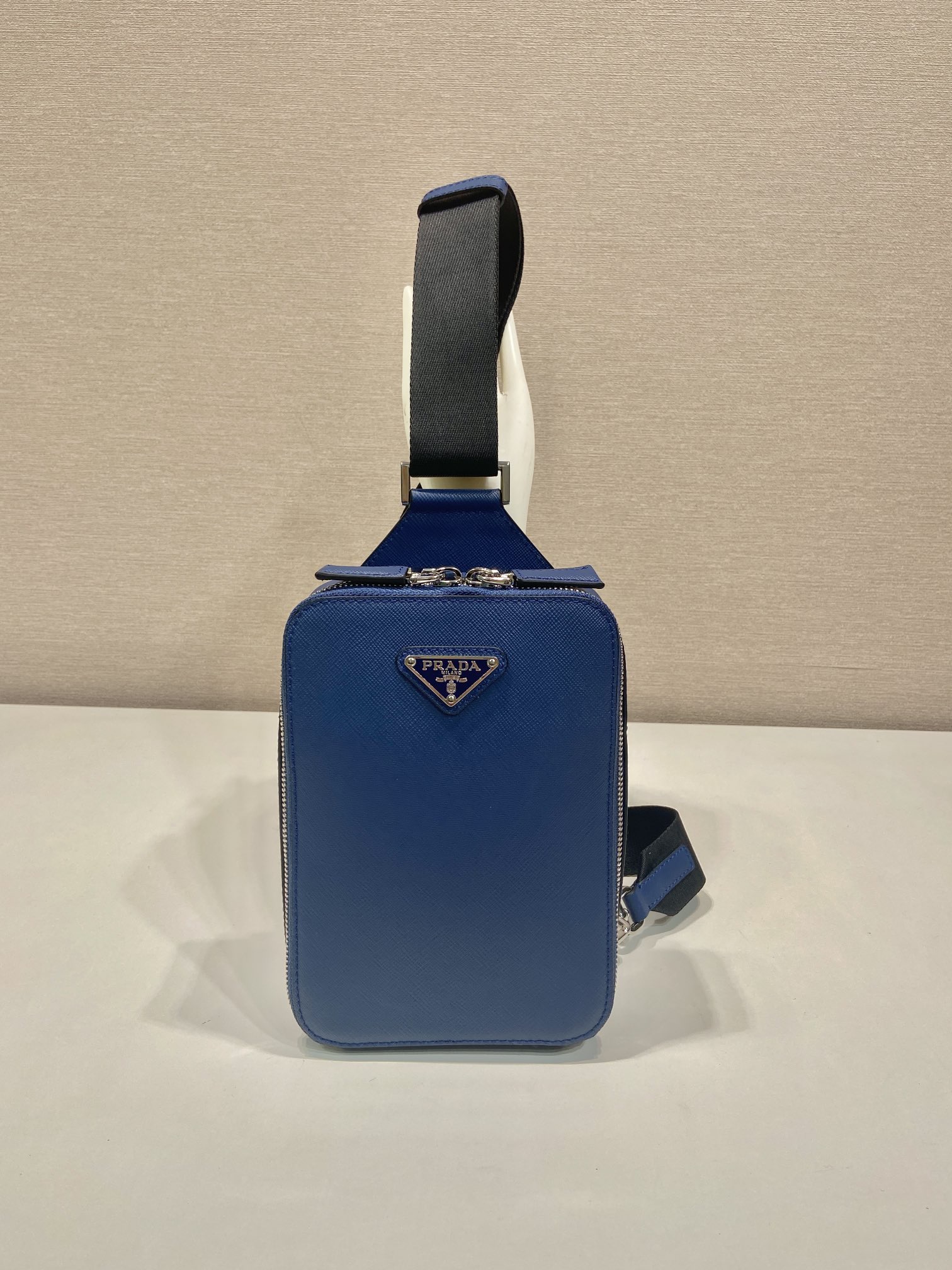 PRADA 프라다 FW2023 사피아노 가죽 크로스백 5