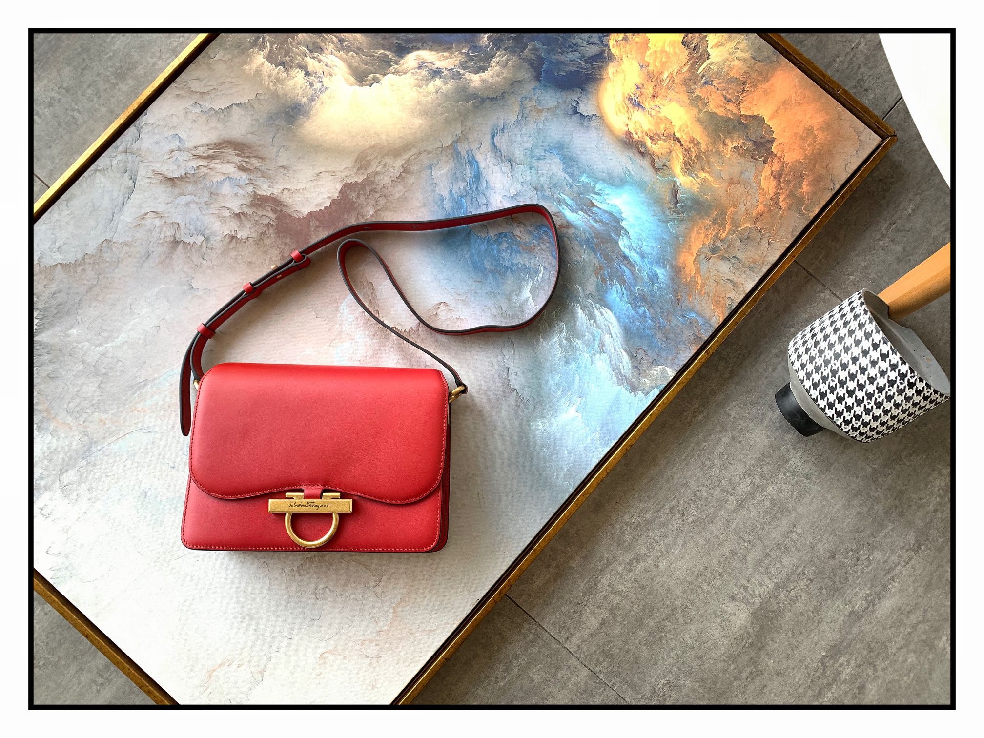 Ferragamo 살바토레 페라가모 SS2023 클래식 가죽 플랩 백 30