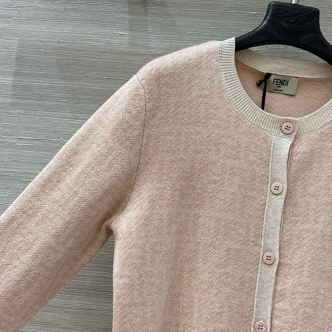 FENDI 펜디 핑크 라운드넥 FF 로고 니트 가디건 3