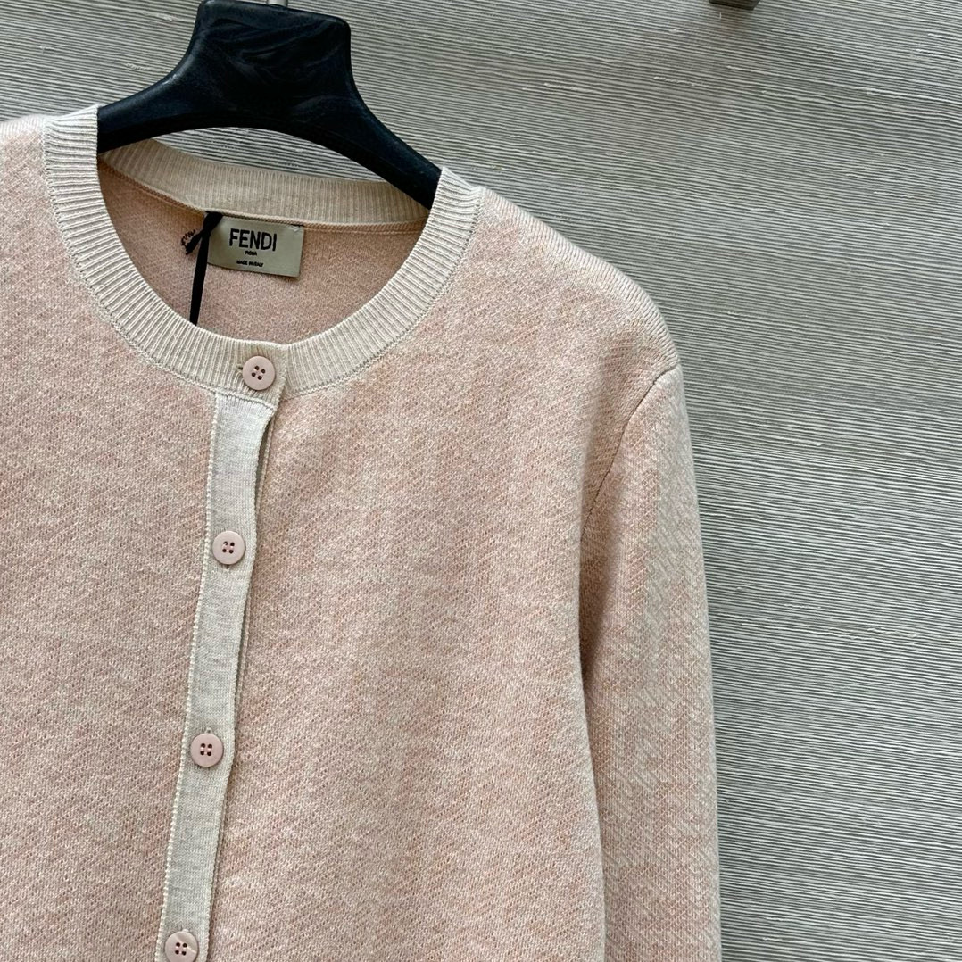 FENDI 펜디 핑크 라운드넥 FF 로고 니트 가디건 4