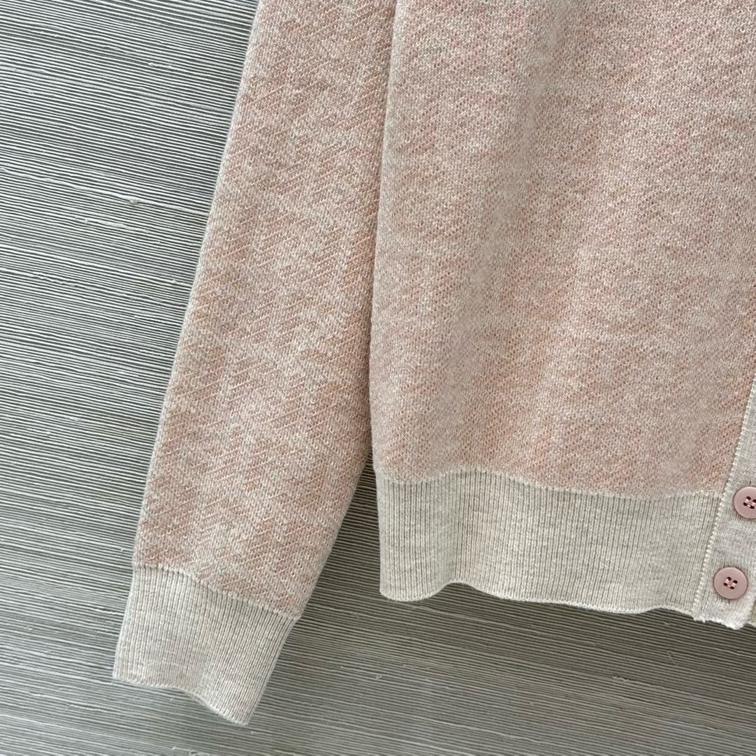 FENDI 펜디 핑크 라운드넥 FF 로고 니트 가디건 6