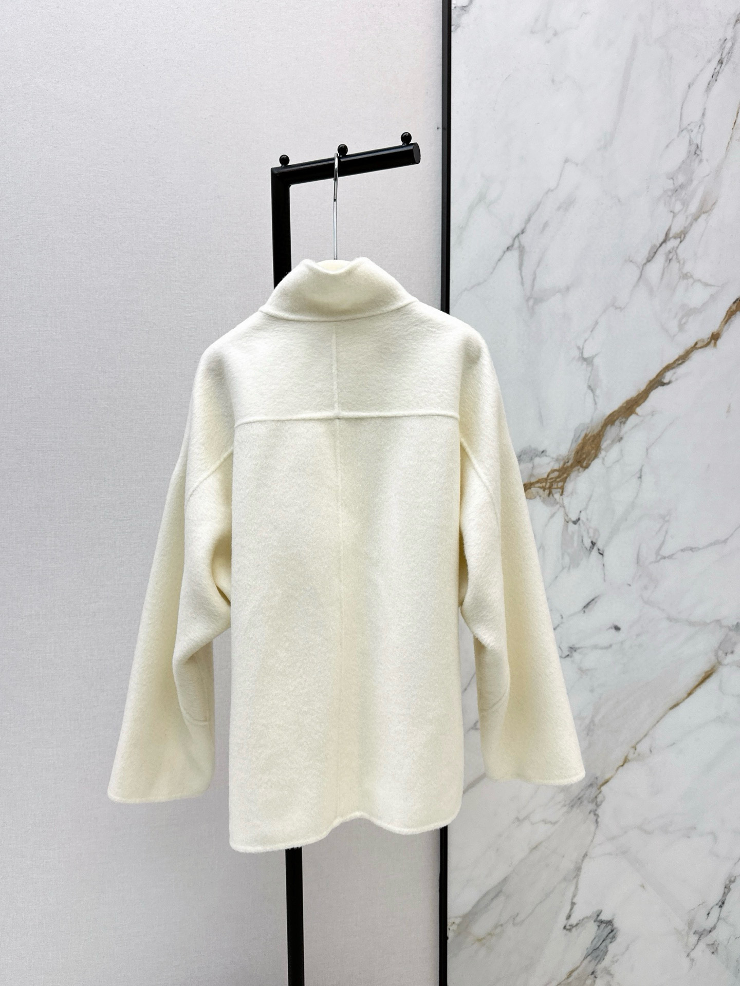 Loro Piana 로로피아나 울 벨티드 하이넥 더블 버튼 숏 코트 14