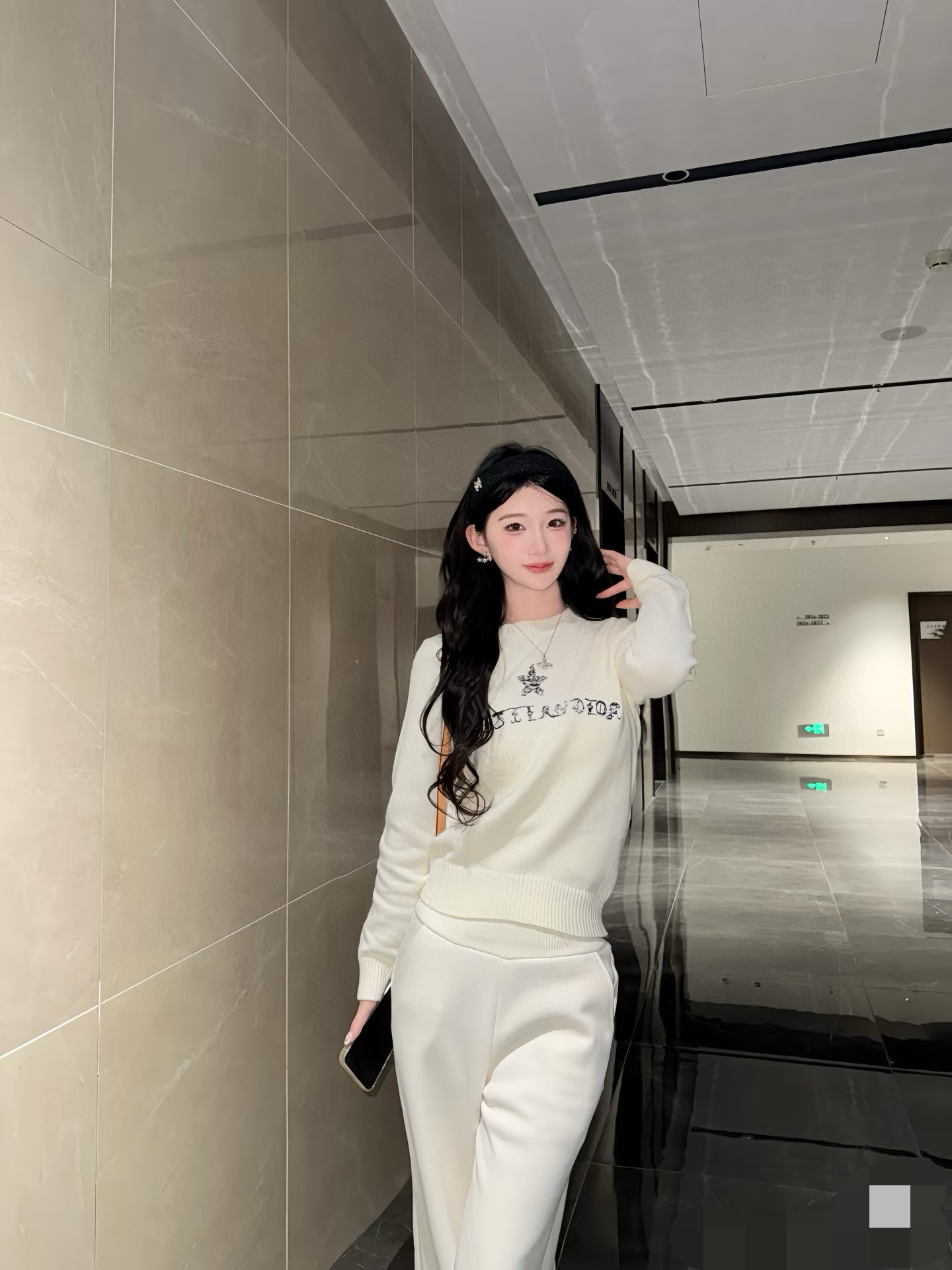 Dior 크리스찬 디올 스타 로고 자수 니트 스웨터 3