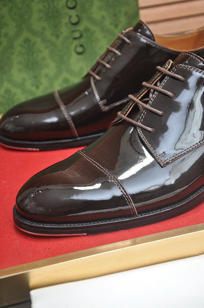GUCCI 구찌 남성 유광 가죽 더비 슈즈 8
