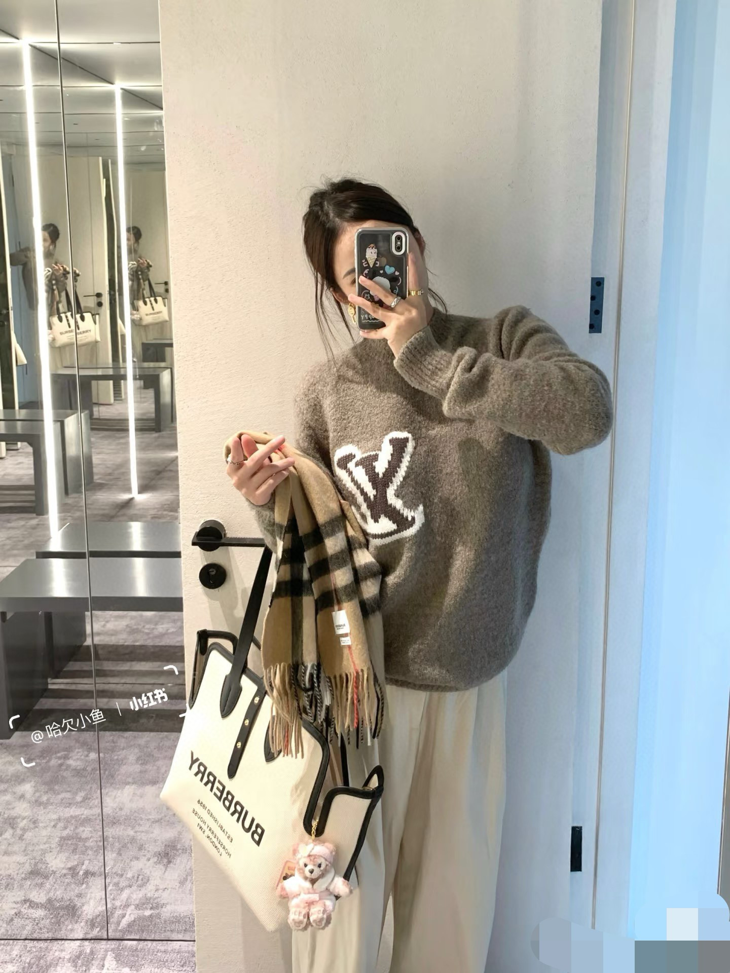 Louis Vuitton 루이비통 모노그램 플라워 라운드넥 울 니트 9