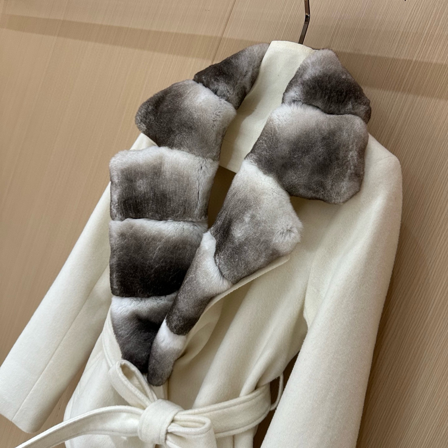 Fendi 양모 폭스퍼 카라 벨티드 자켓 3