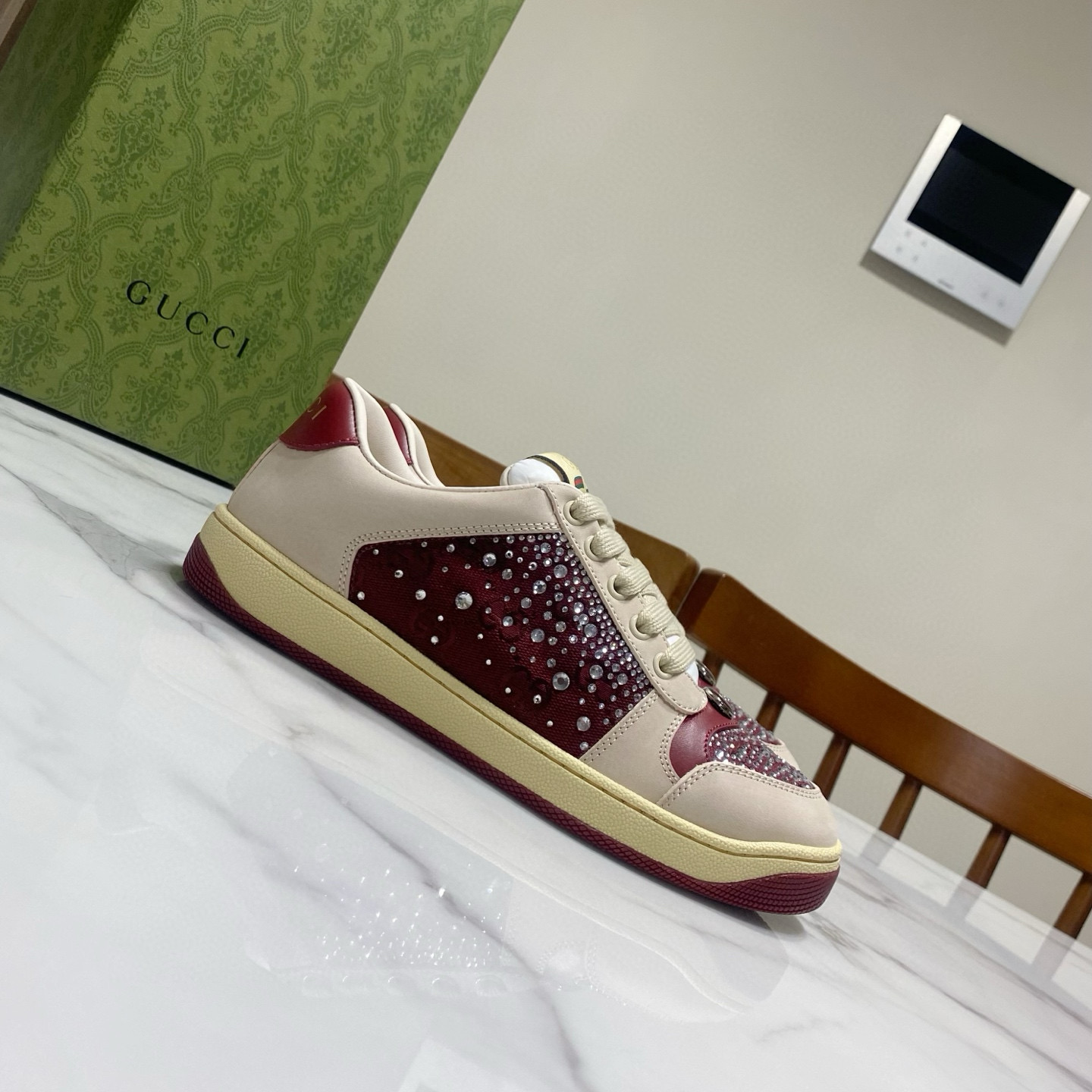 Gucci 구찌 블랙 스팽글 로고 스니커즈 2