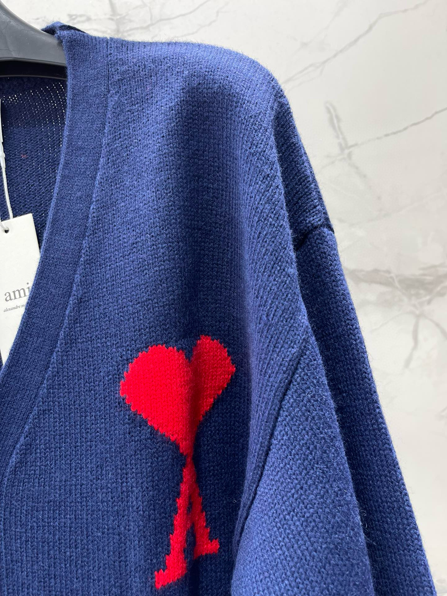 AMI 하트 A 로고 브이넥 니트 가디건 13