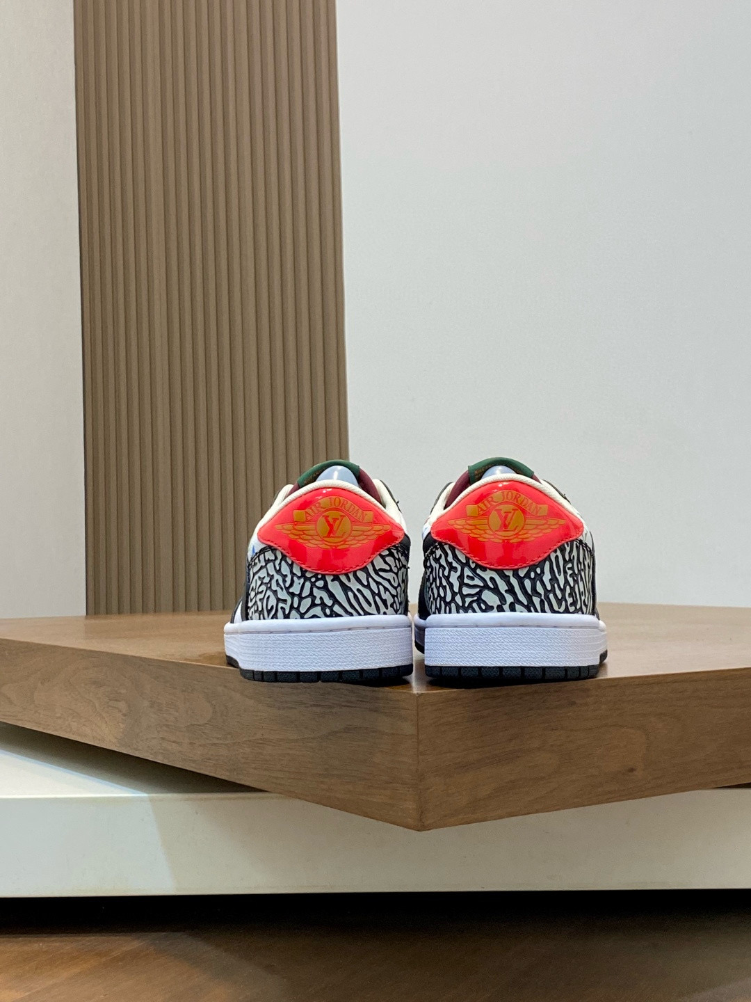 Louis Vuitton-AIR 루이비통 에어 로우 스니커즈 8