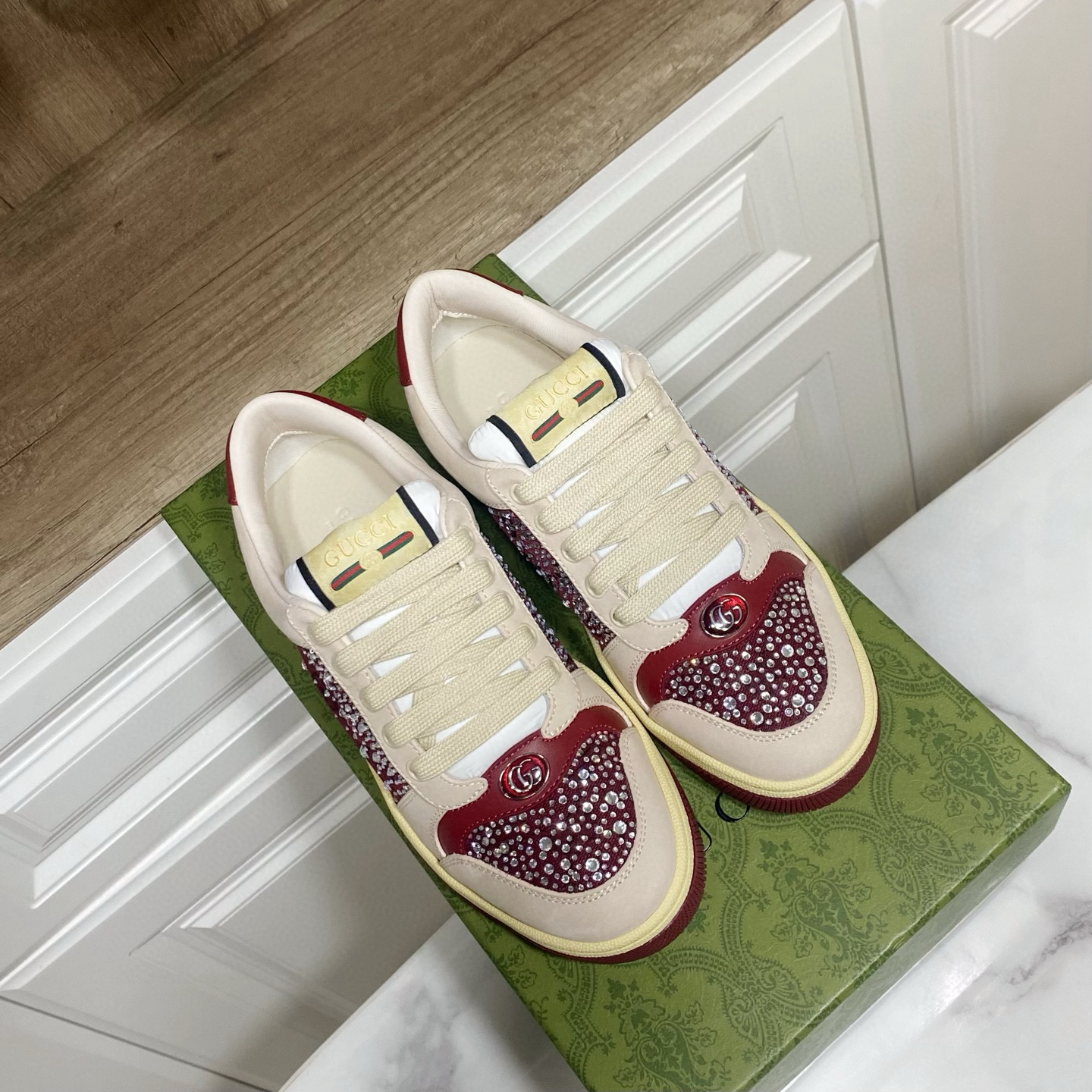 Gucci 구찌 블랙 스팽글 로고 스니커즈 4