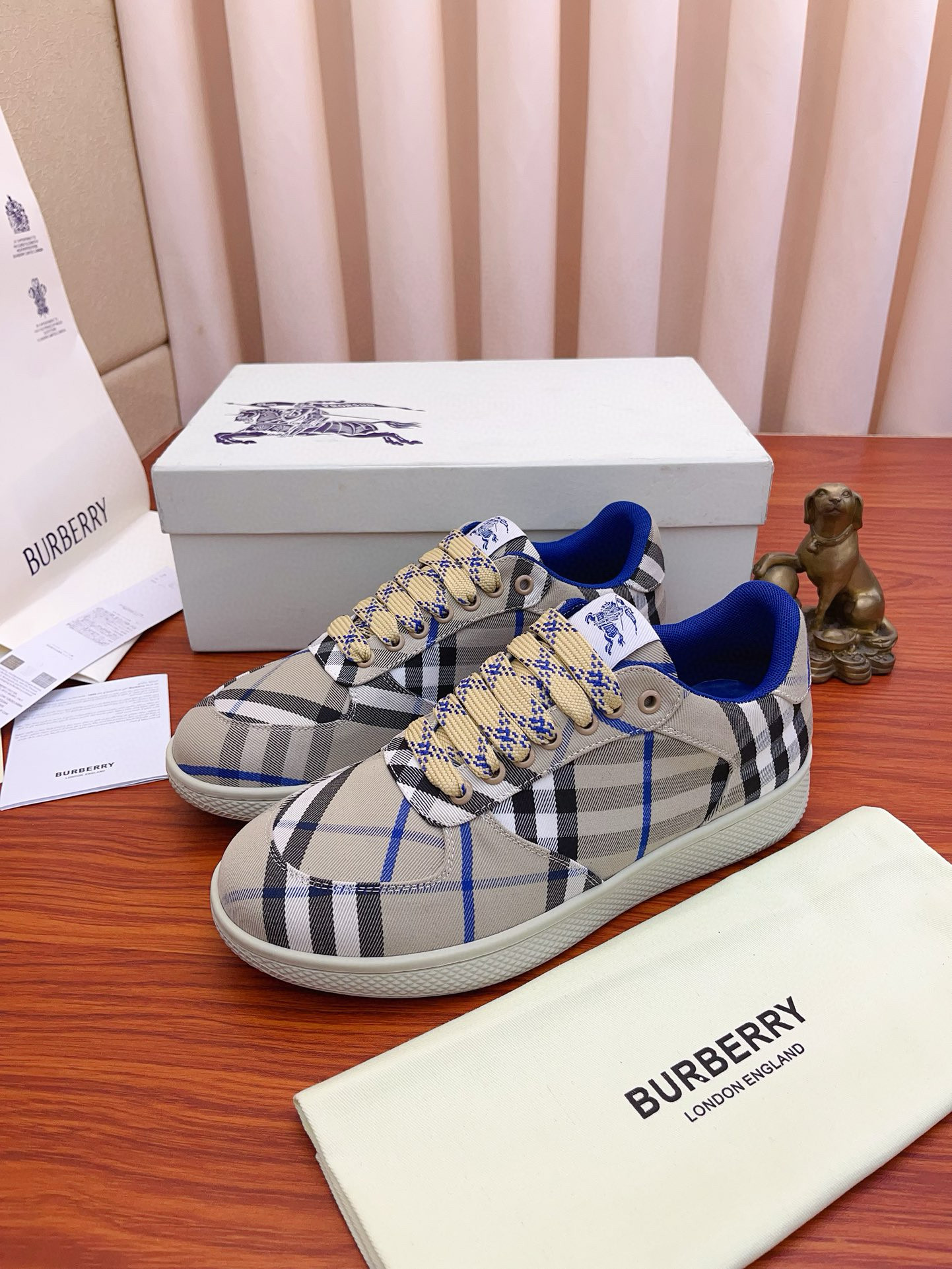 BURBERRY 버버리 남성 체크 캔버스 로우탑 스니커즈 3