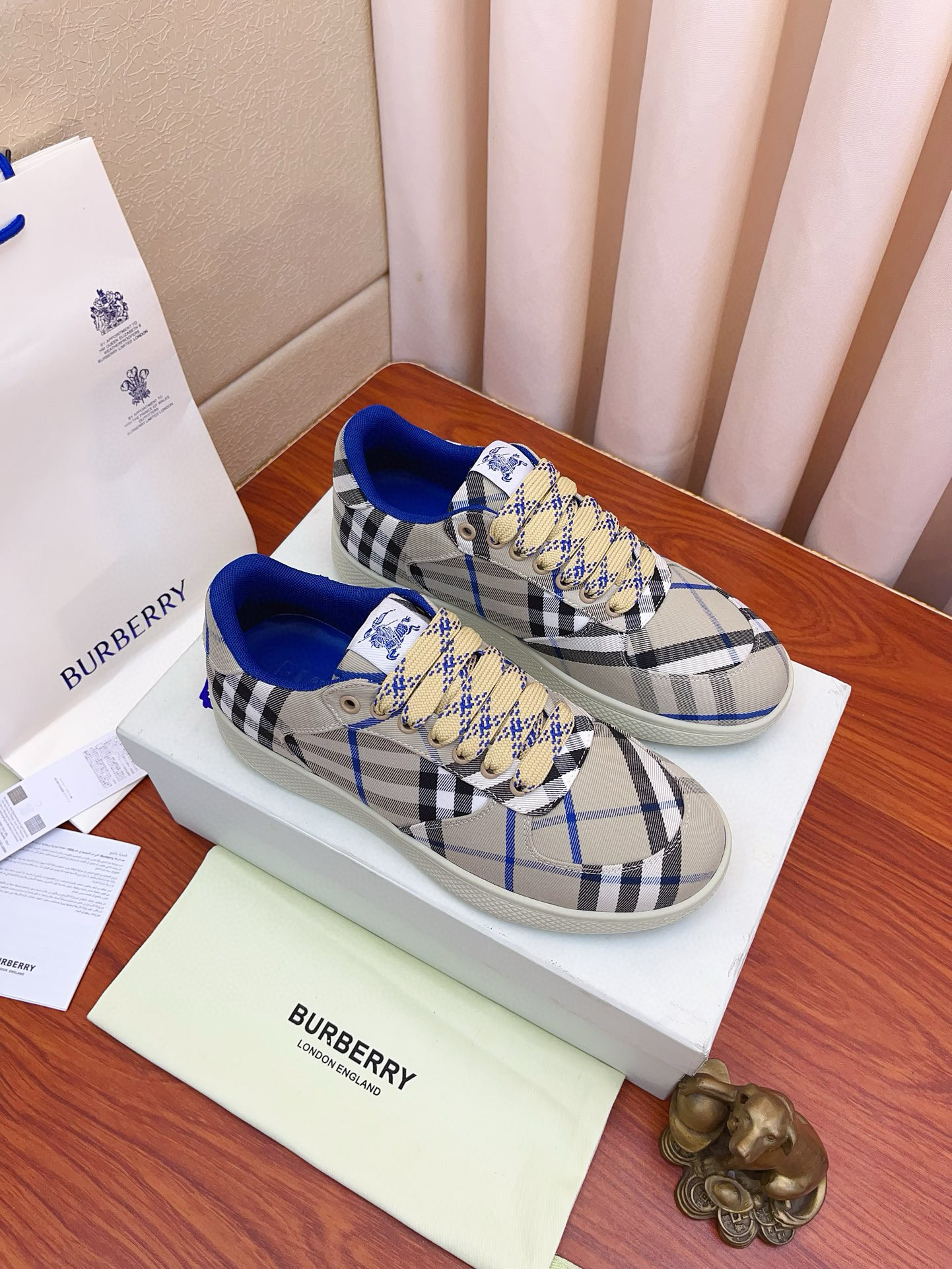 BURBERRY 버버리 남성 체크 캔버스 로우탑 스니커즈 5