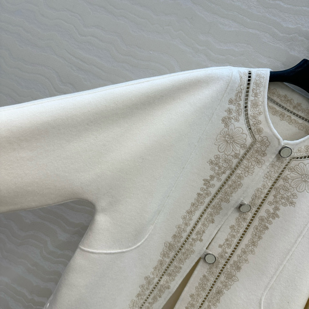 Hermes 플라워 자수 롱 니트 코트 5