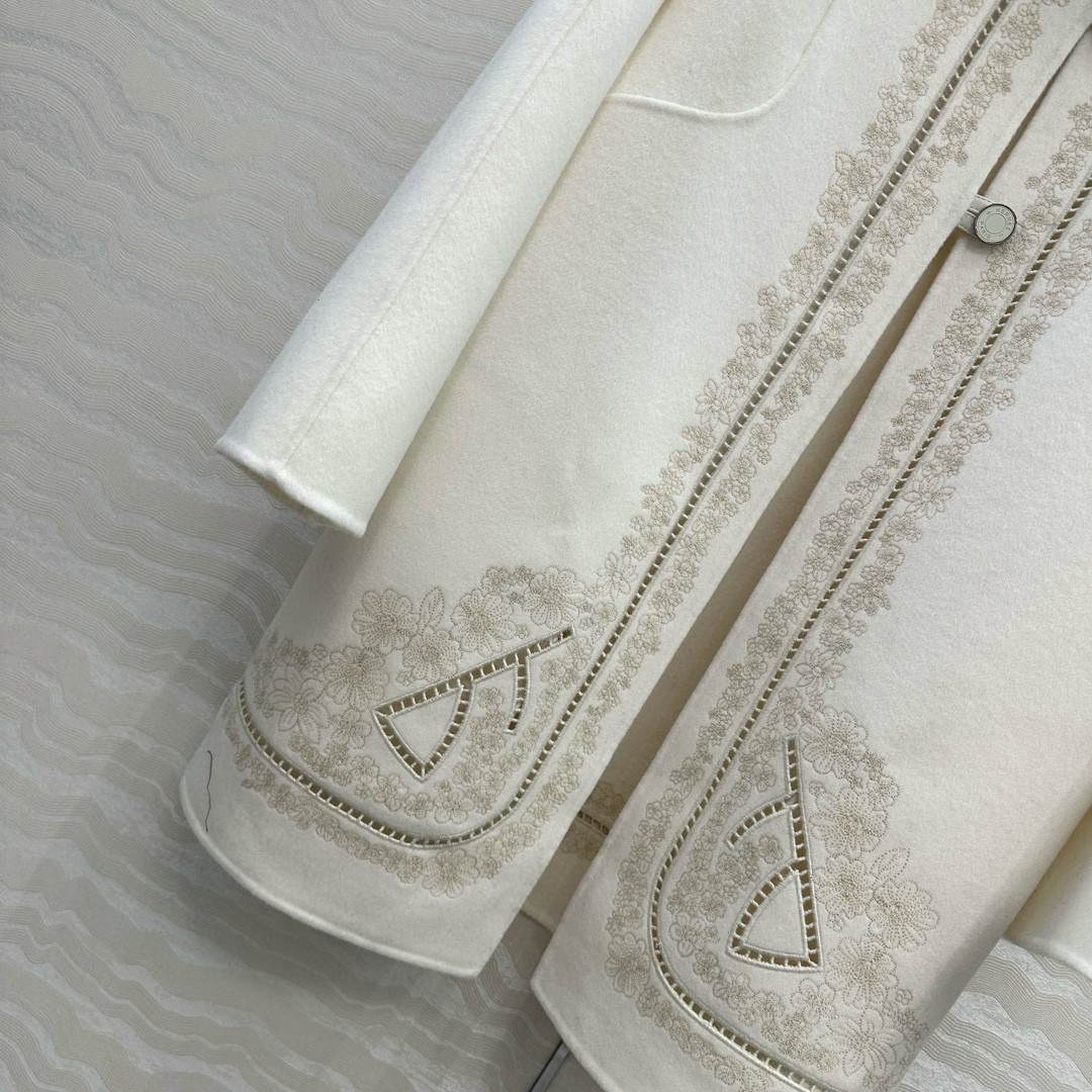 Hermes 플라워 자수 롱 니트 코트 6