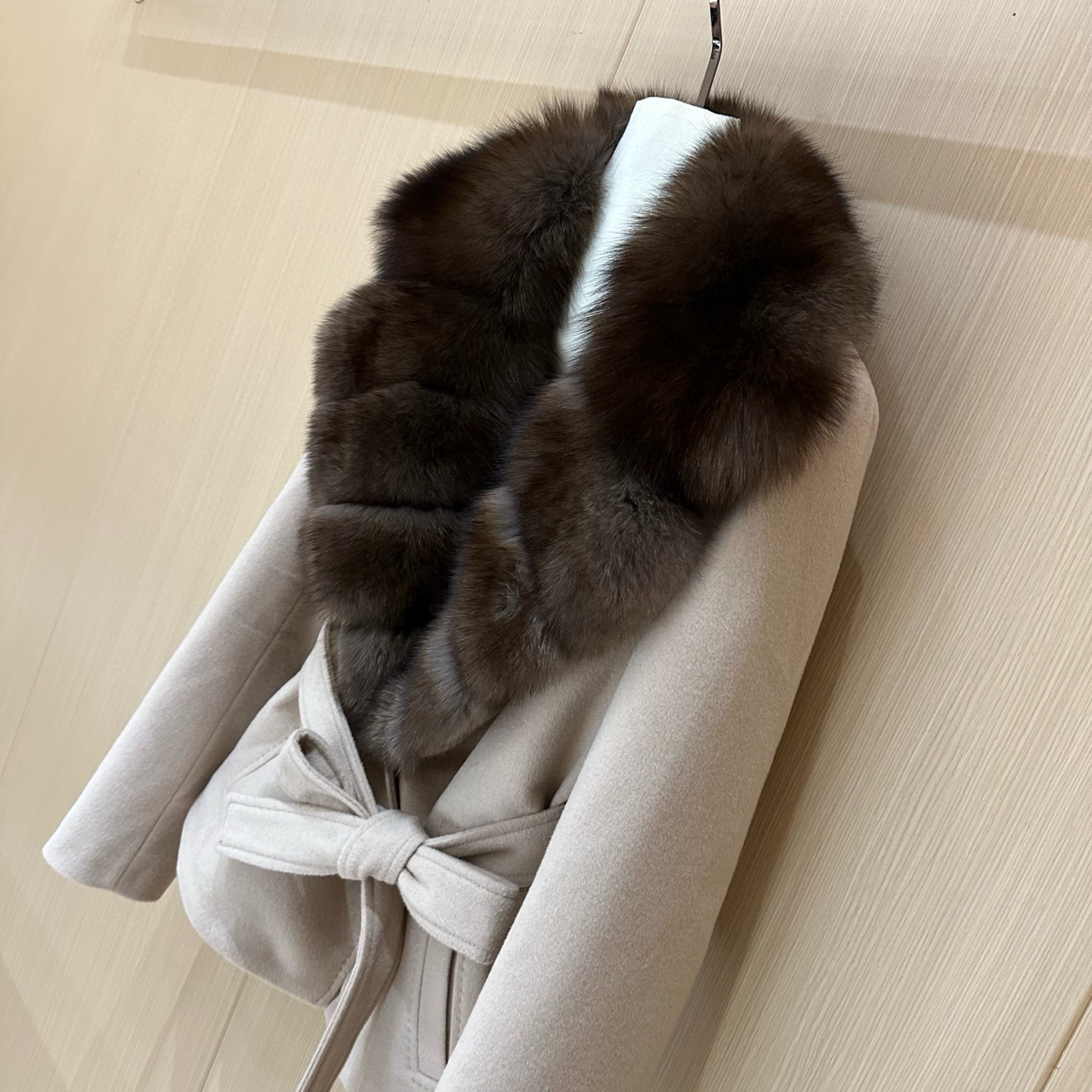 Fendi 양모 폭스퍼 카라 벨티드 자켓 9