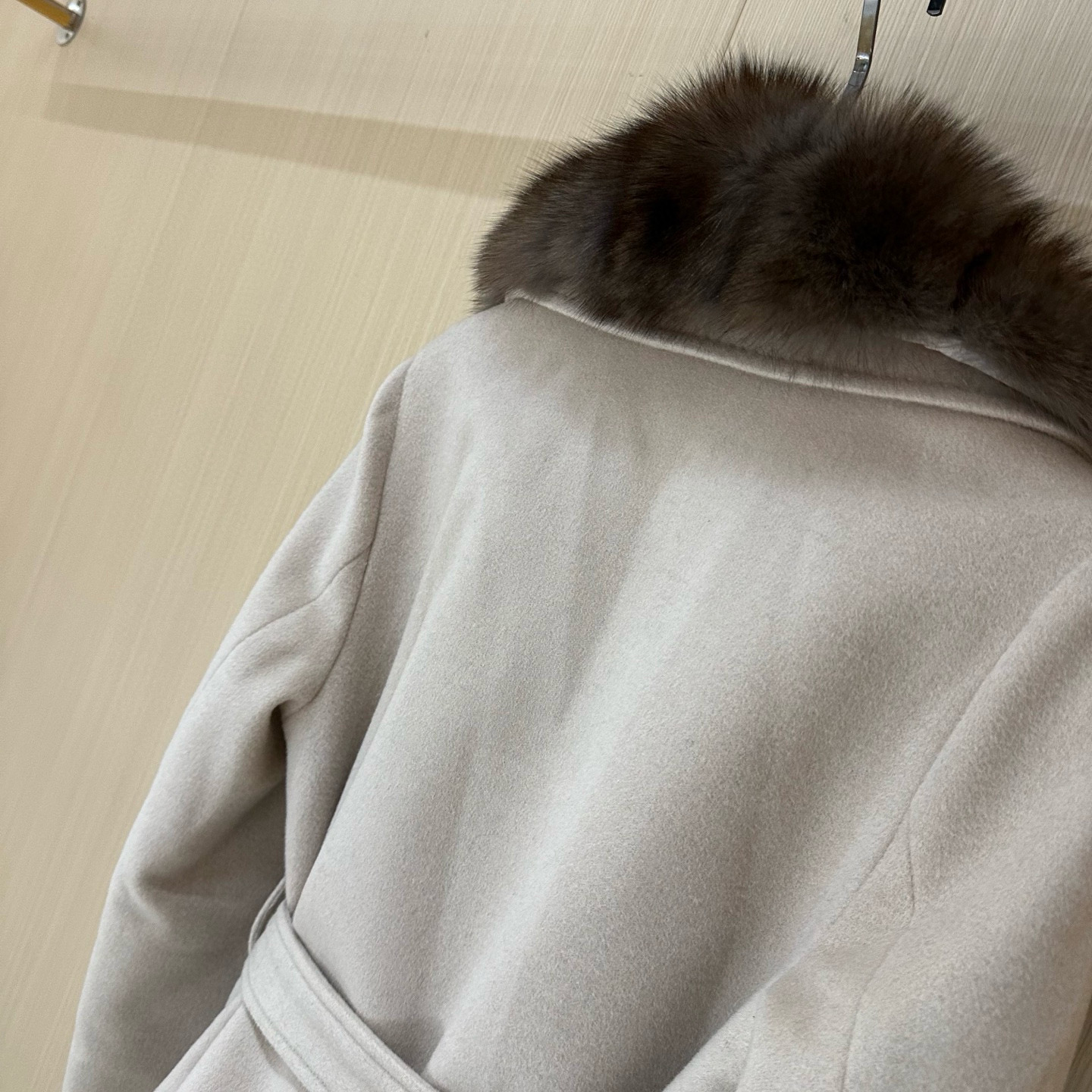 Fendi 양모 폭스퍼 카라 벨티드 자켓 12