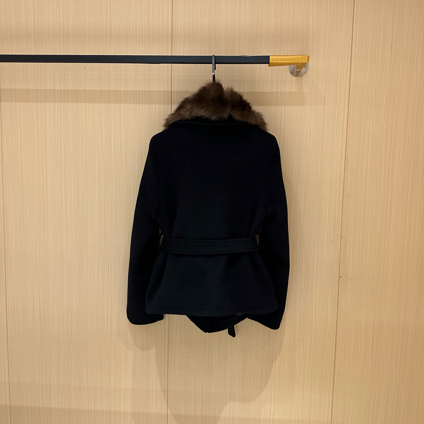 Fendi 양모 폭스퍼 카라 벨티드 자켓 16