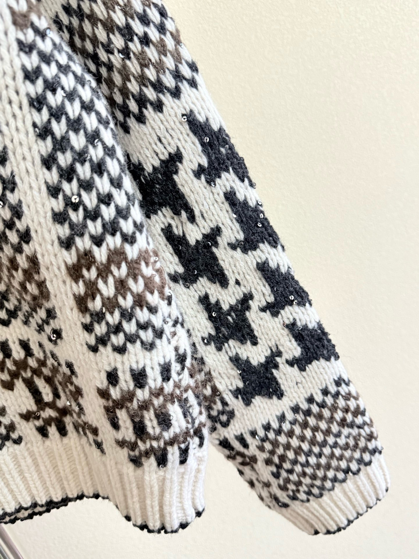 Brunello Cucinelli 하운드투스 패턴 울 니트 스웨터 15