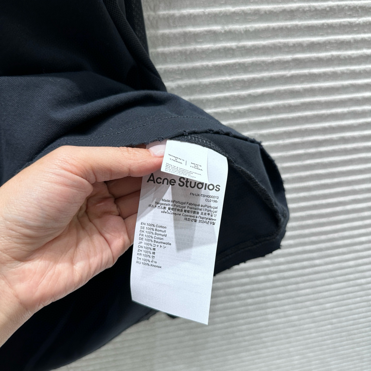 Acne Studios 레드 로고 자수 레이어드 티셔츠 11