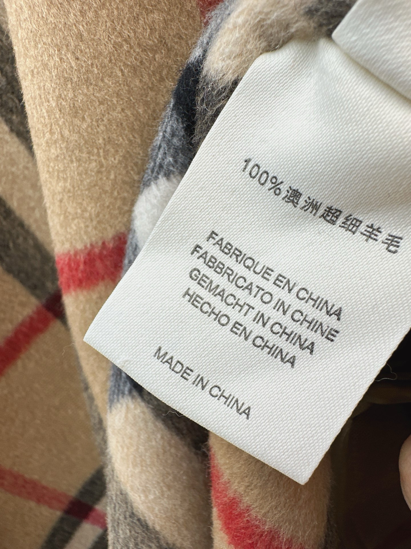 Burberry 버버리 체크 폭스퍼 소매 울 니트 자켓 8