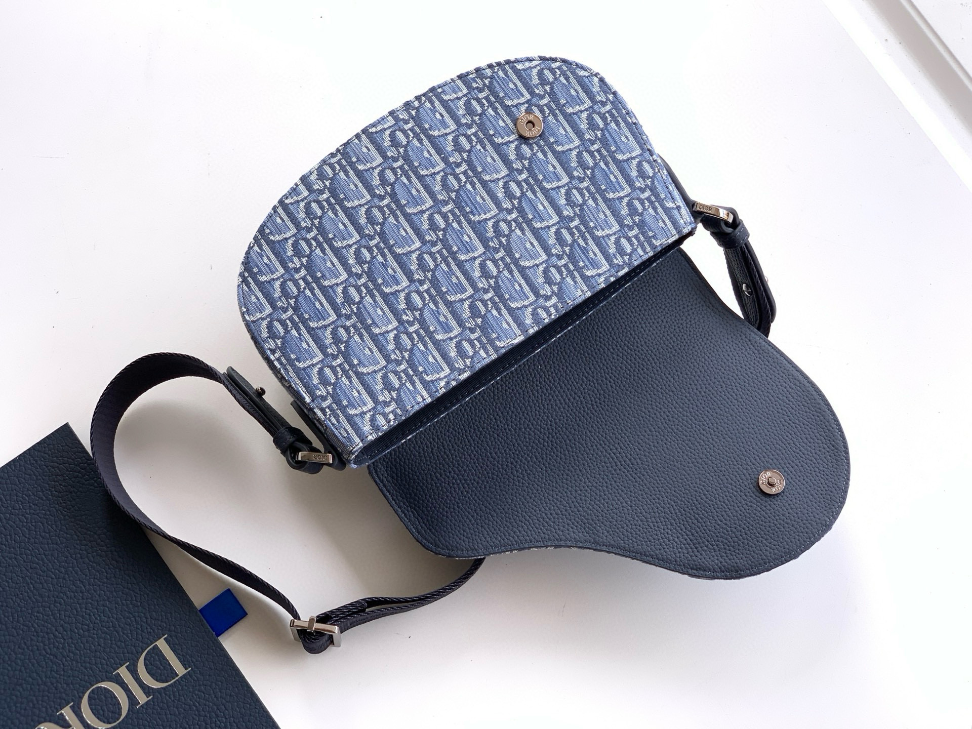 Dior 디올 오블리크 캔버스 남성 마그네틱 새들백 6