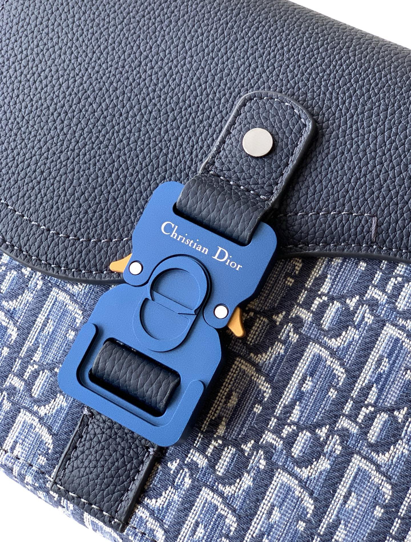 Christian Dior 오블리크 네이비 사들 플랩 백 7