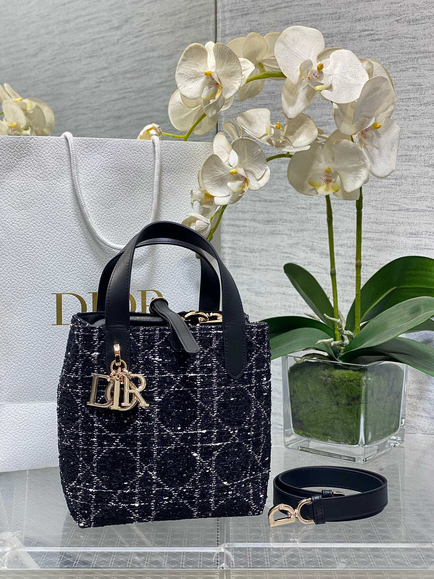 Dior 디올 Toujours 투쥬르 스몰 블랙 트위드 토트백 1