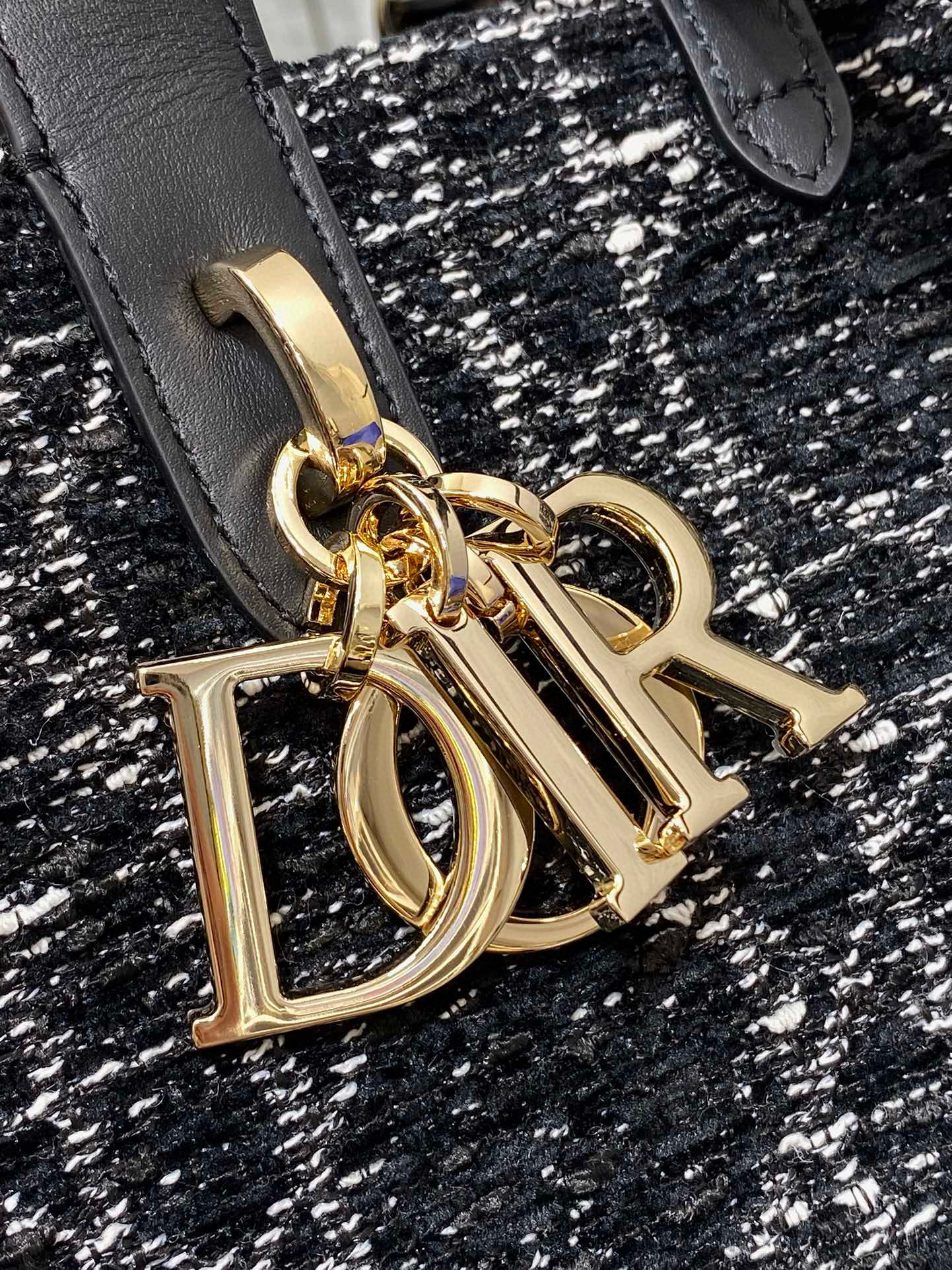 Christian Dior 투쥬르 미디엄 스노우 트위드 토트백 4