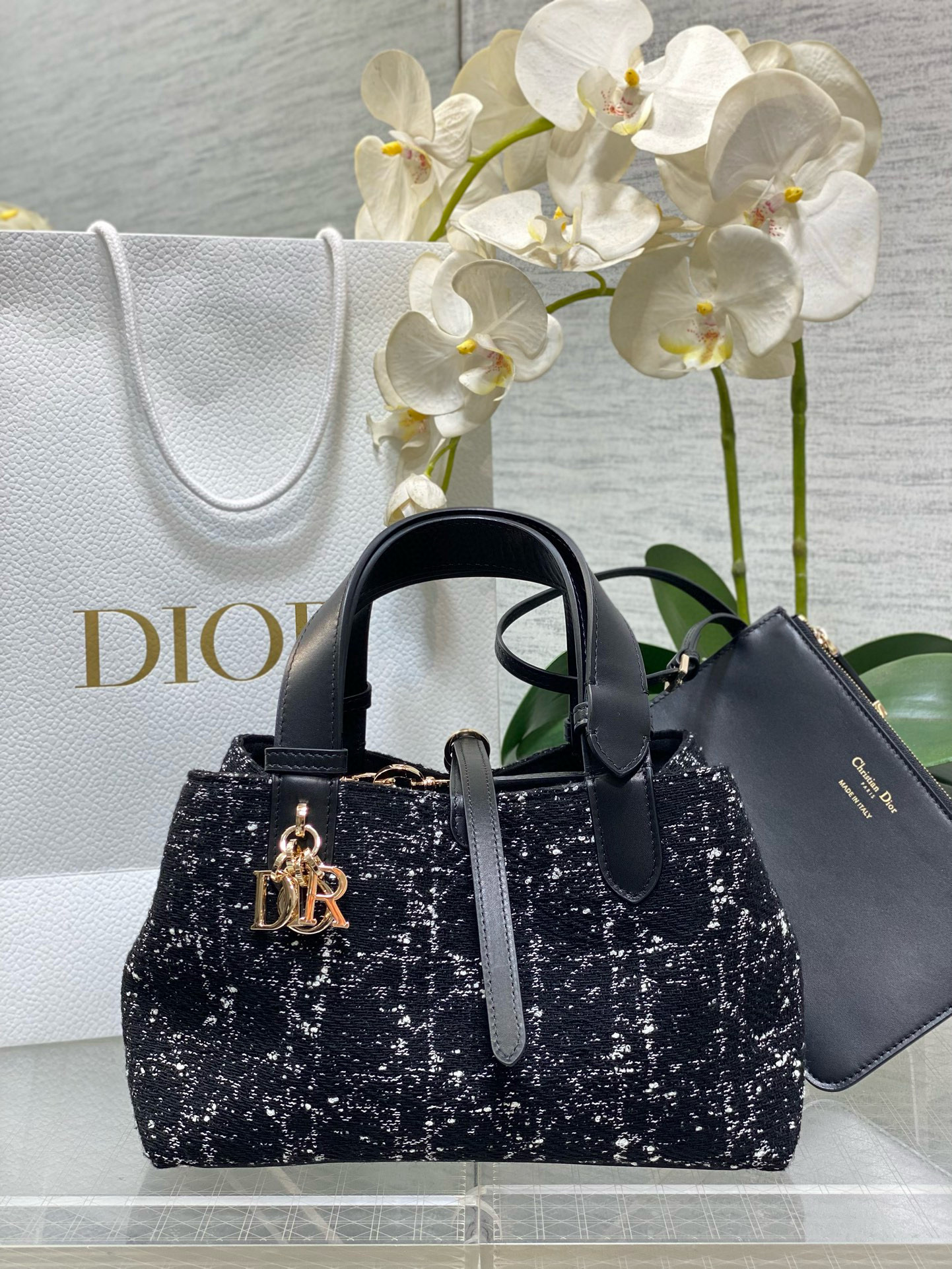 Dior Toujours 디올 투쥬르 트위드 스몰 토트백 1