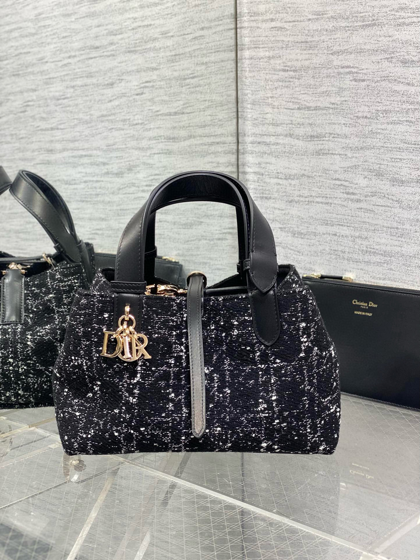 Dior Toujours 디올 투쥬르 트위드 스몰 토트백 2