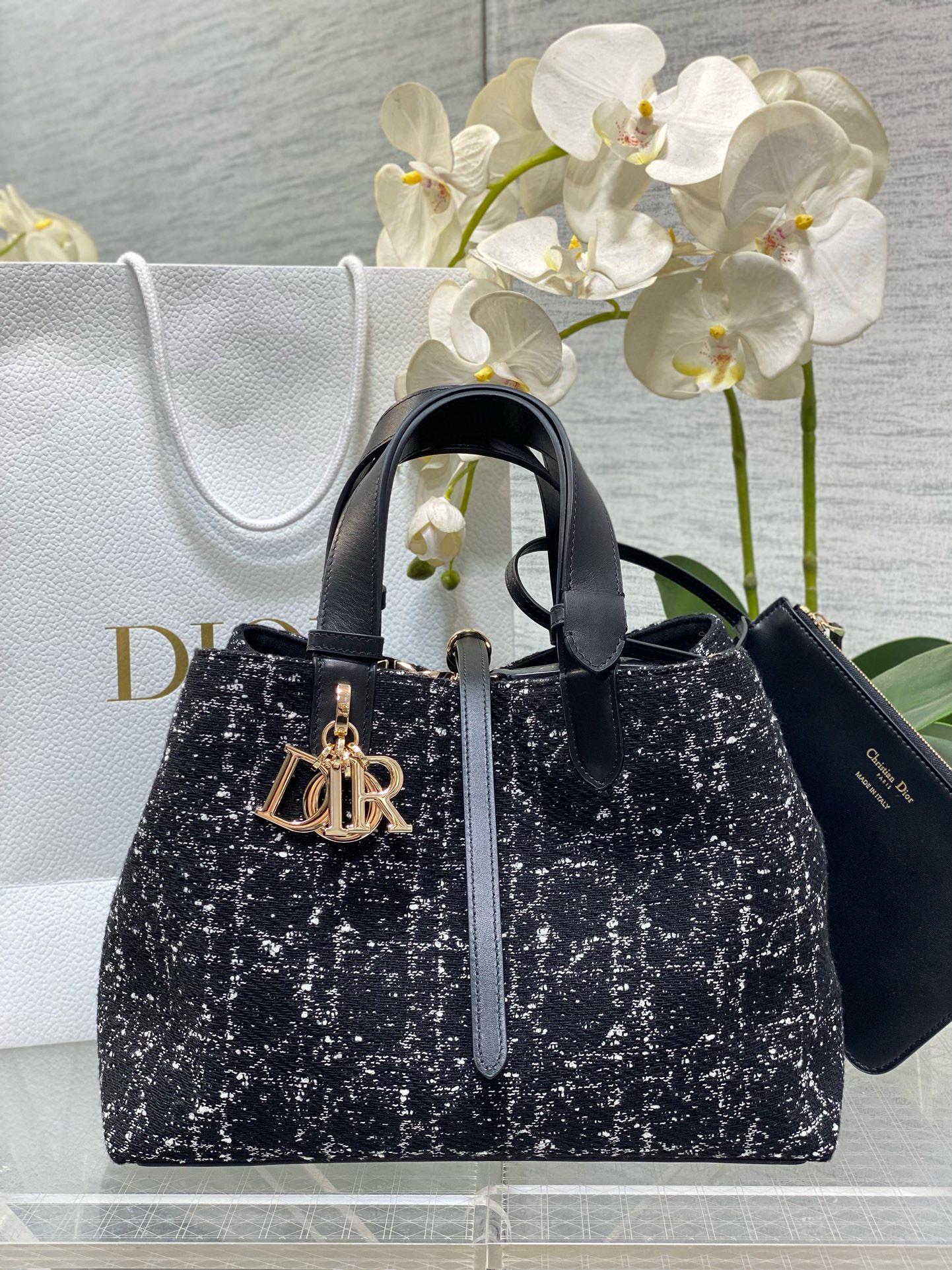 Christian Dior 투쥬르 중형 트위드 토트백 1